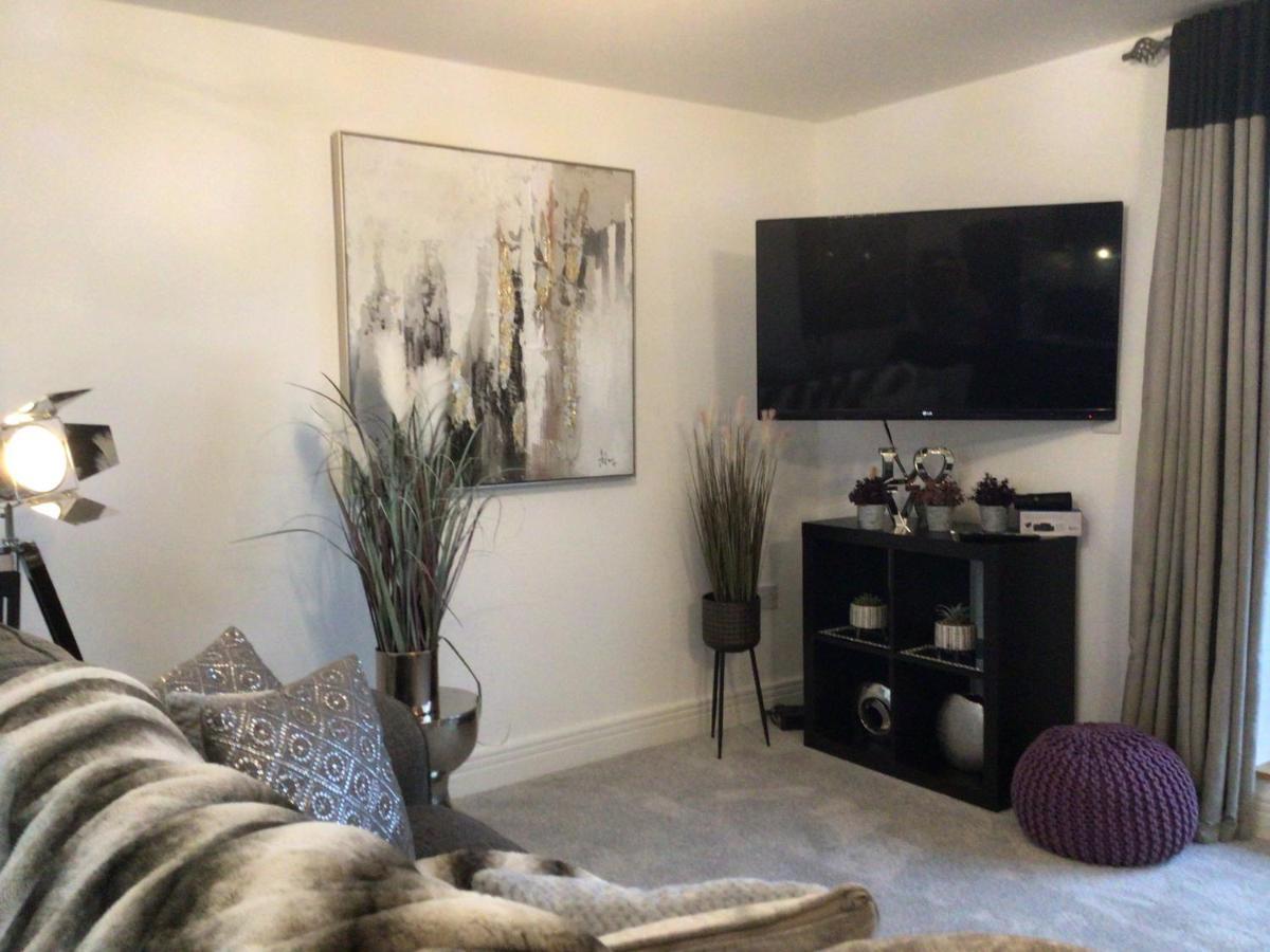 Luxurious River View Apartment With Terrace Worcester Exterior photo